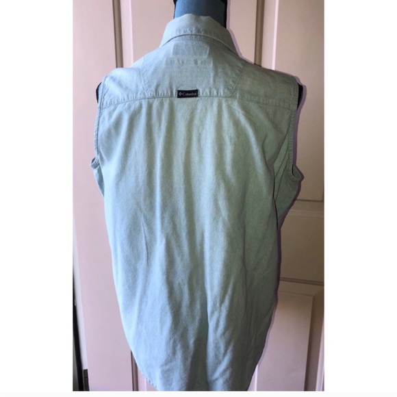 Columbia Chambray Denim Button Down L EUC #0189 - Picture 4 of 6